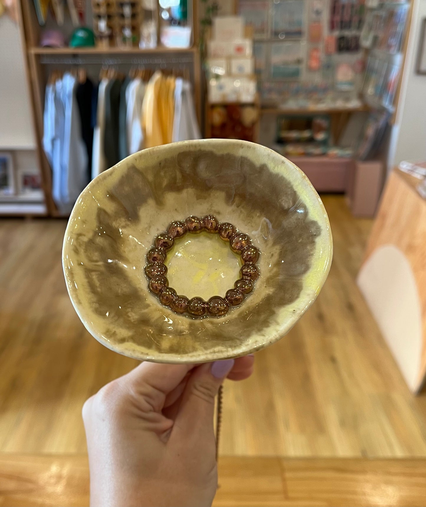 Mae buttons - Mini Bee baths August
