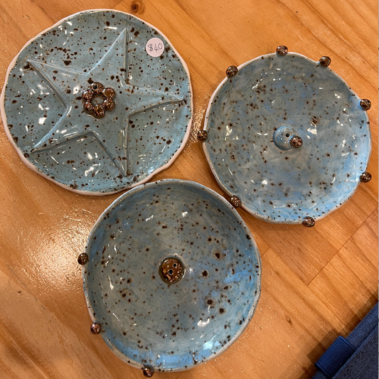 Mae button August - Incense holders