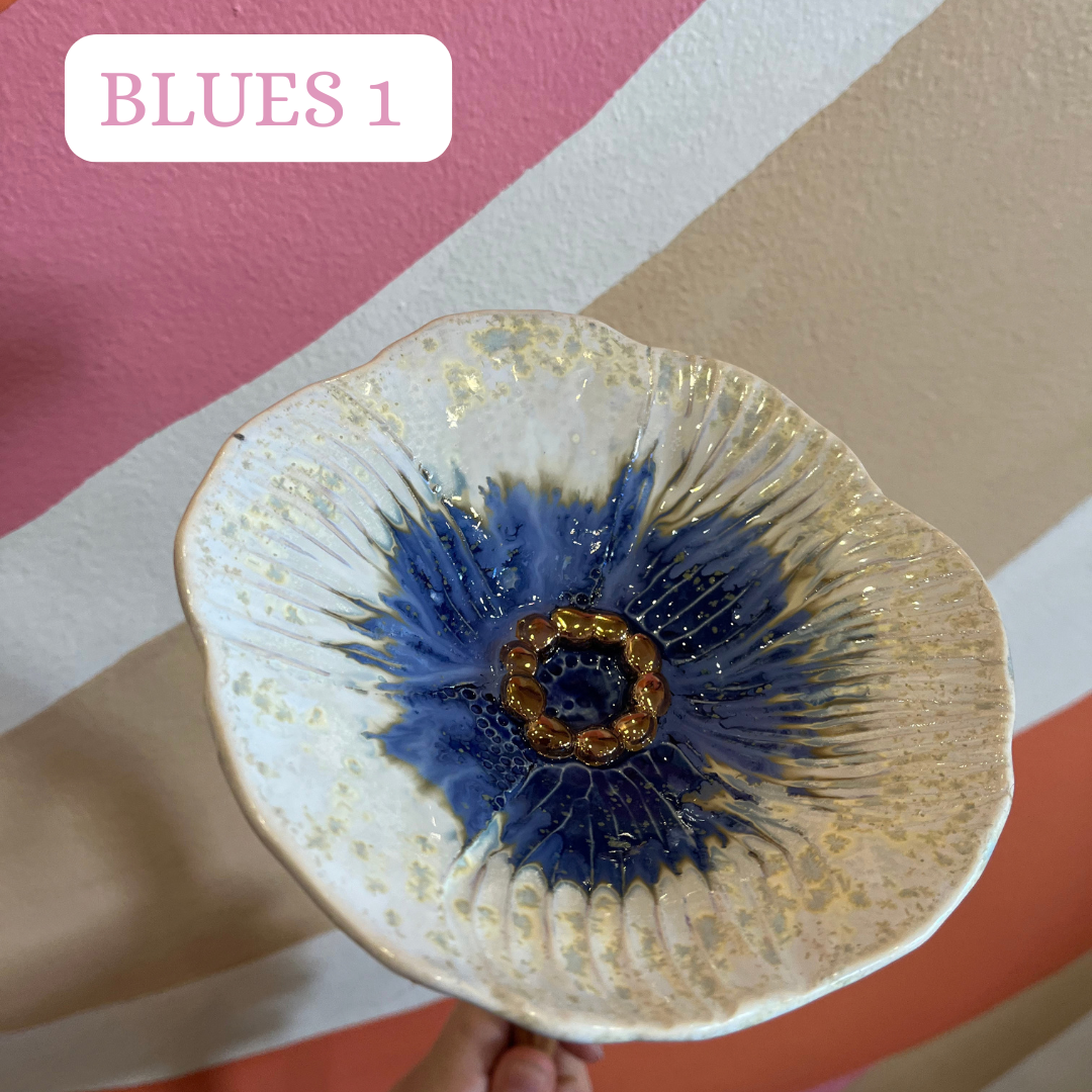 Mae Buttons Bee Baths - Blues