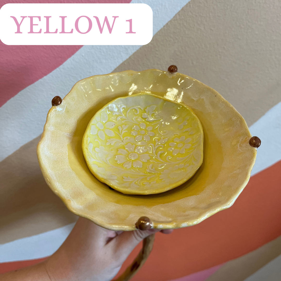 Mae button Bee Baths - Orange and Yellow tones