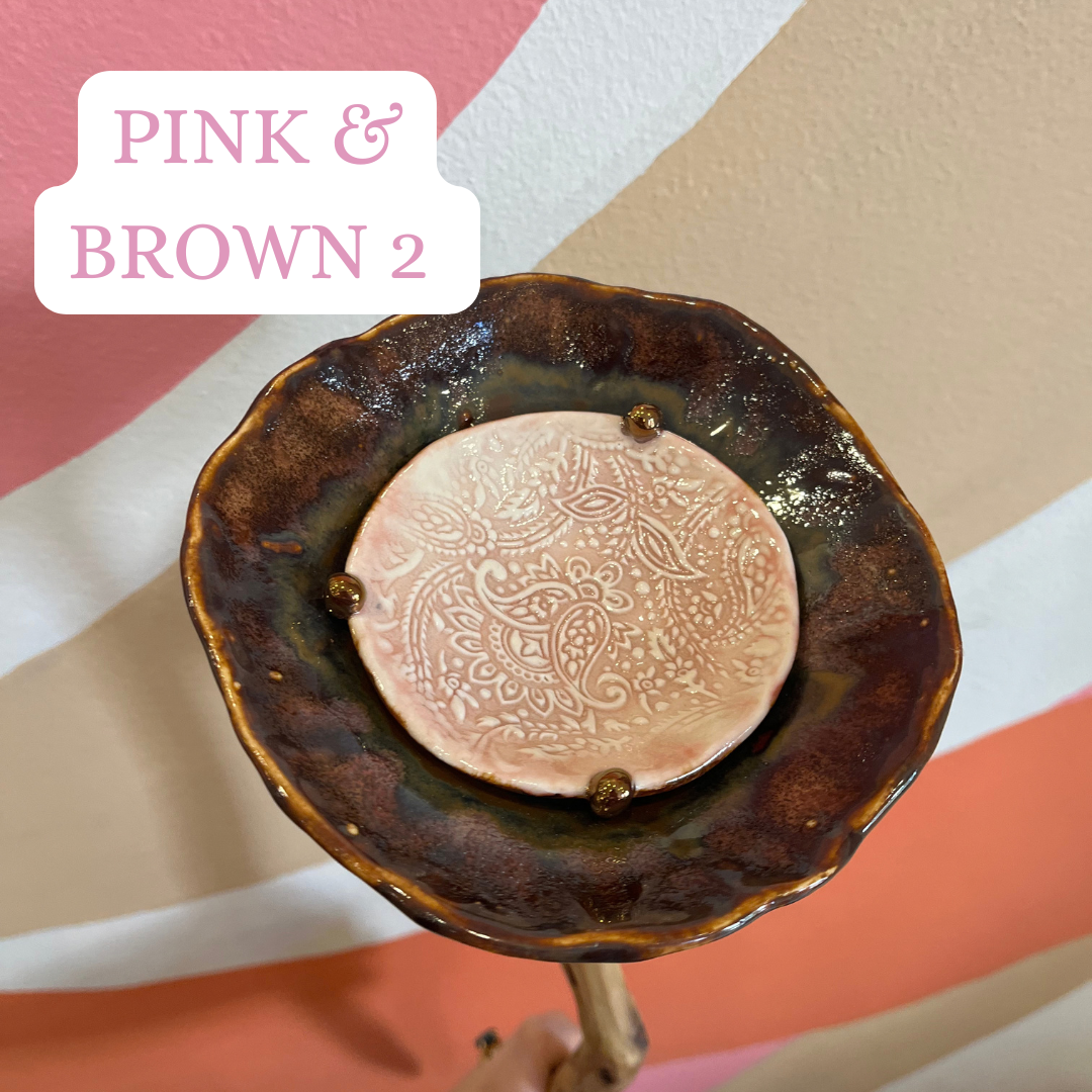 Mae Button Bee Bath - Pinks
