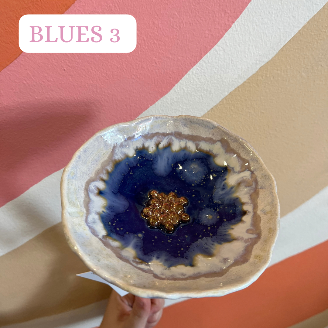 Mae Buttons Bee Baths - Blues