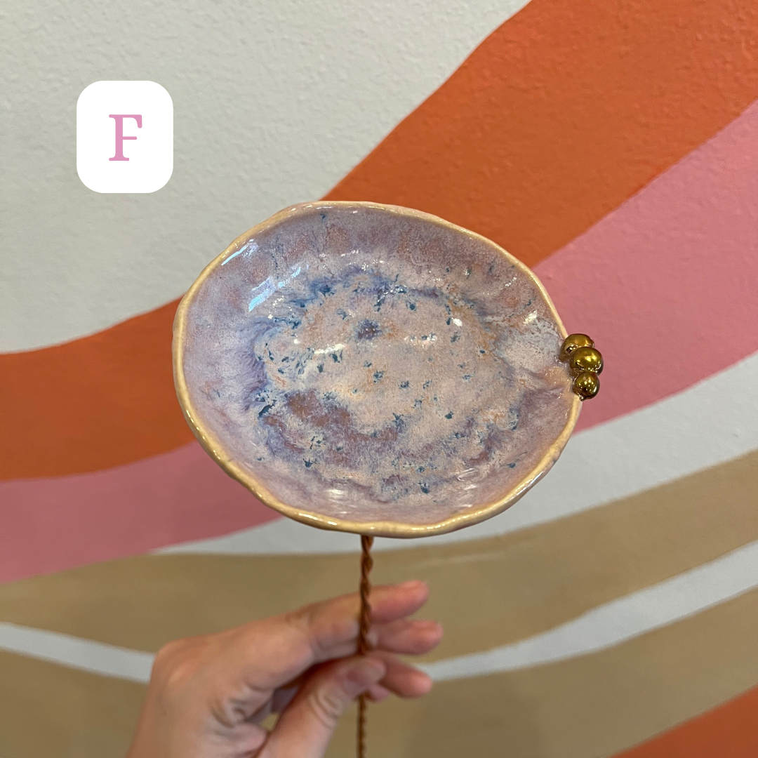 Mae Buttons- Wire Base Bee baths