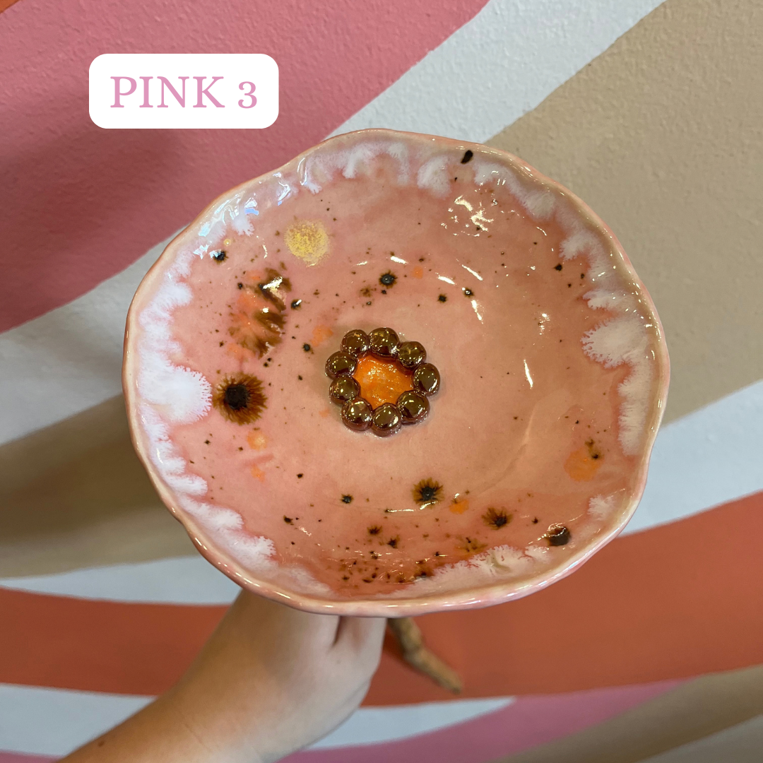 Mae Button Bee Bath - Pinks