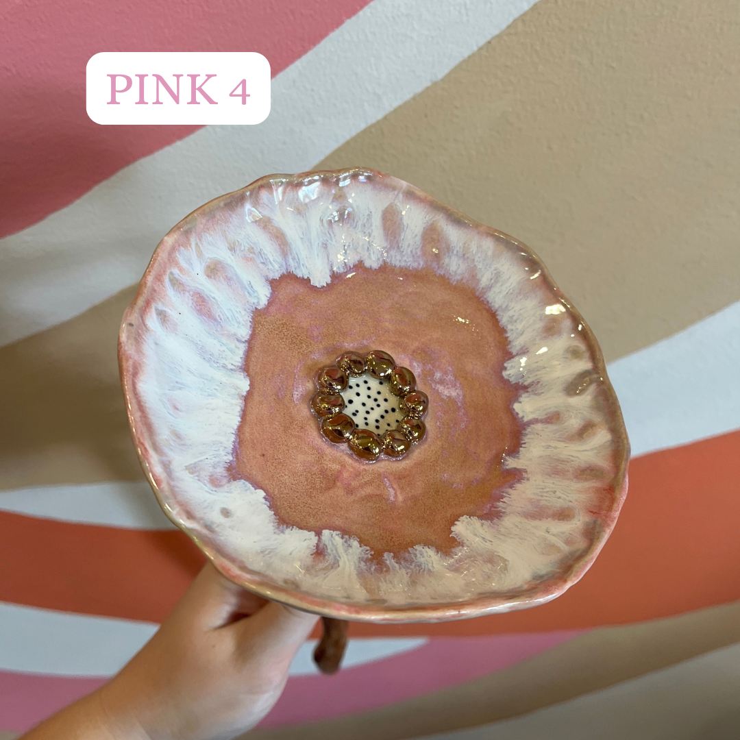 Mae Button Bee Bath - Pinks