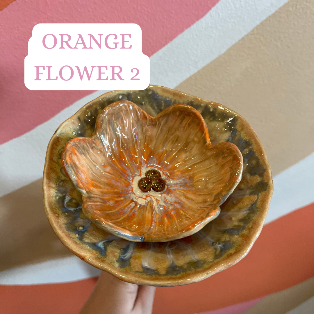Mae button Bee Baths - Orange and Yellow tones