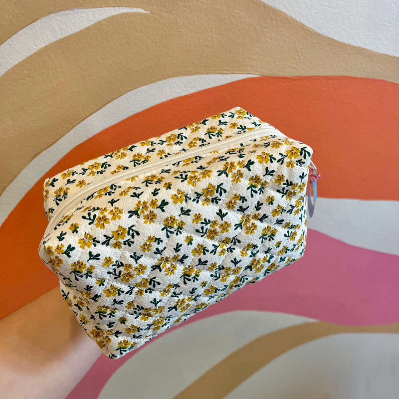 Daisy Chain - Cosmetic bag