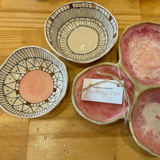 Mae Buttons August dip bowls