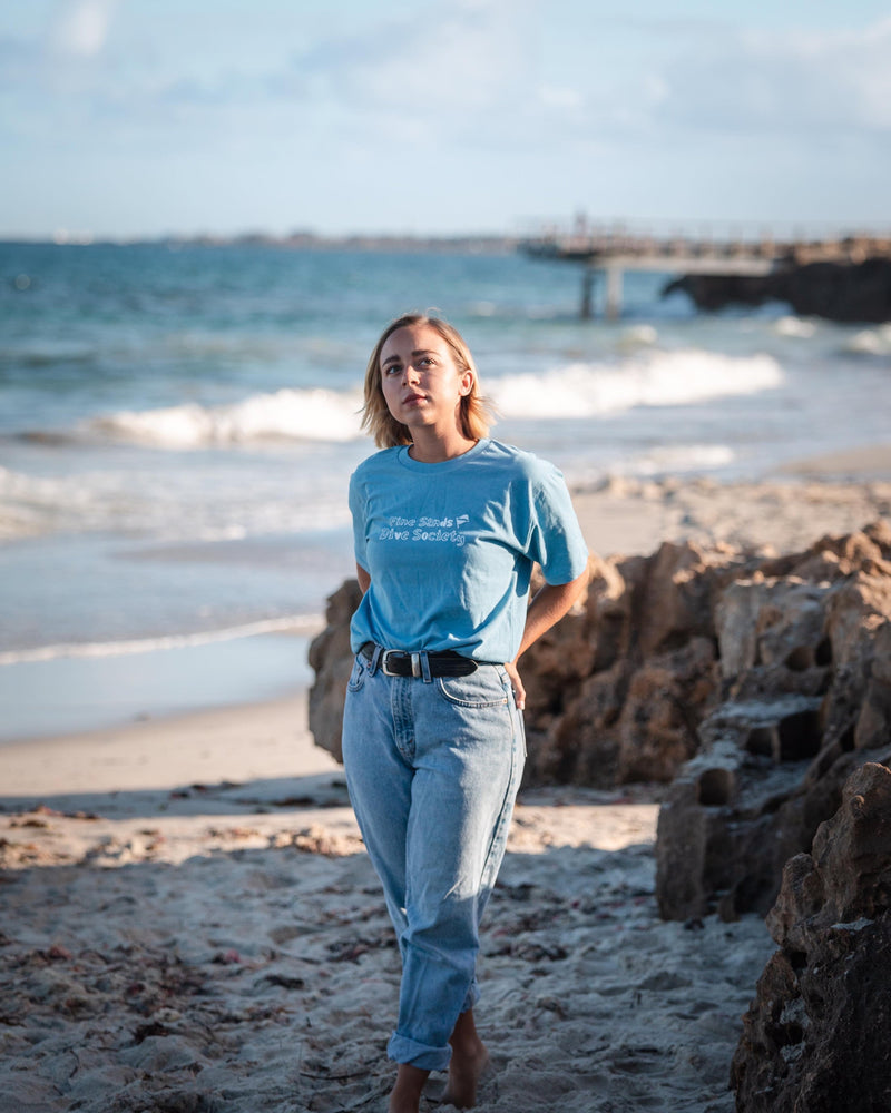Fine Sands - Dive society Tee